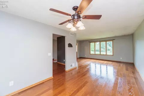 Living - 246 Portage Path, Willard, OH 44890 photo 5 of 10