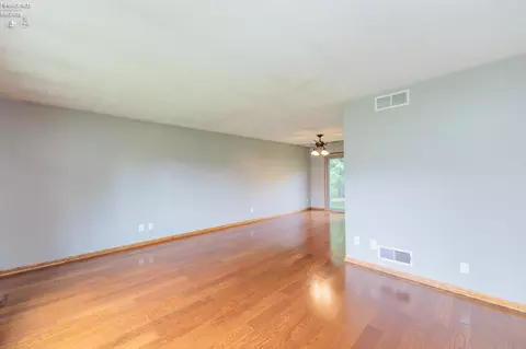 Living - 246 Portage Path, Willard, OH 44890 photo 2 of 10