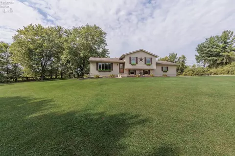 Exterior - 246 Portage Path, Willard, OH 44890 photo 3 of 9