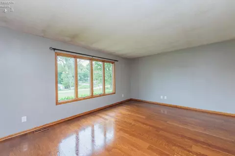 Living - 246 Portage Path, Willard, OH 44890 photo 1 of 10