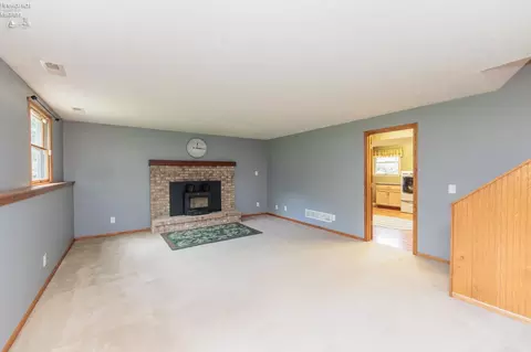Living - 246 Portage Path, Willard, OH 44890 photo 10 of 10