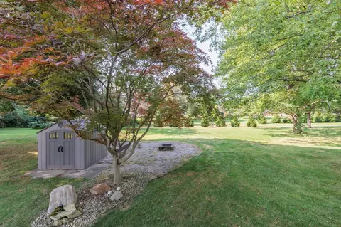 Exterior - 2002 Hull Rd, Sandusky, OH 44870 photo 3 of 10