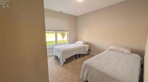 Bedroom - 6025 Coventry Cir, Huron, OH 44839 photo 5 of 7