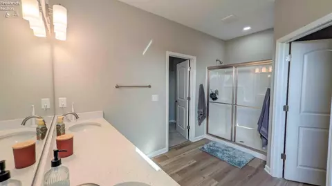 Bath - 6025 Coventry Cir, Huron, OH 44839 photo 4 of 6
