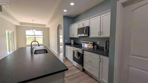 Kitchen - 6025 Coventry Cir, Huron, OH 44839 photo 2 of 6