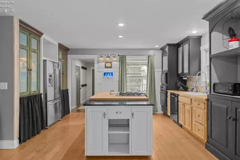 Kitchen - 3509 Scheid Rd, Huron, OH 44839 photo 3 of 5