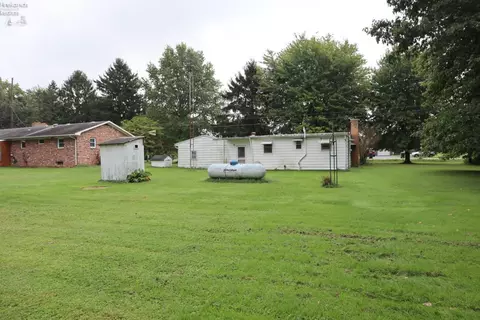 Exterior - 9301 River Rd, Huron, OH 44839 photo 5 of 6