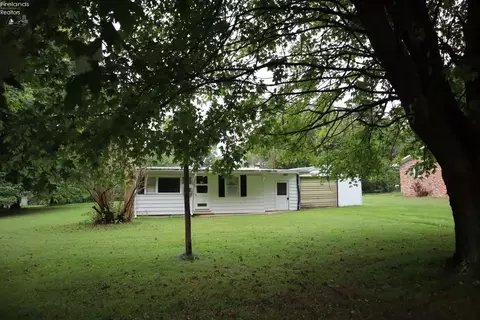 Exterior - 9301 River Rd, Huron, OH 44839 photo 3 of 6