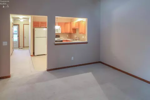 Living - 312 W W Gln, Elyria, OH 44035 photo 1 of 1