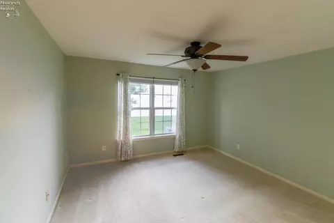 Bedroom - 312 W W Gln, Elyria, OH 44035 photo 2 of 5