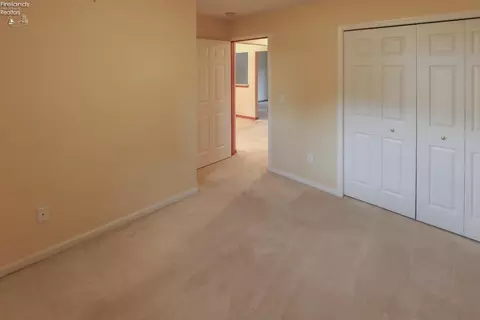 Bedroom - 312 W W Gln, Elyria, OH 44035 photo 5 of 5
