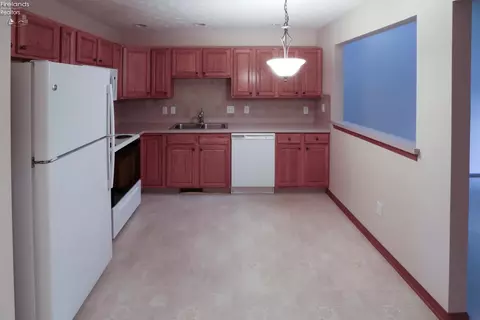 Kitchen - 312 W W Gln, Elyria, OH 44035 photo 1 of 2