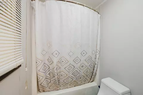 Bath - 505 Arabian Ct, Lagrange, OH 44050 photo 4 of 4