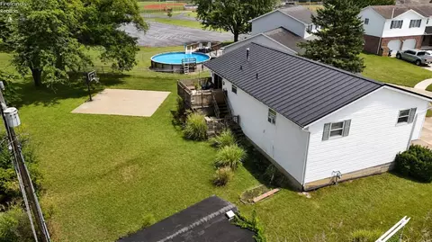 View/Area - 21 Timothy Ave, Willard, OH 44890 photo 2 of 7