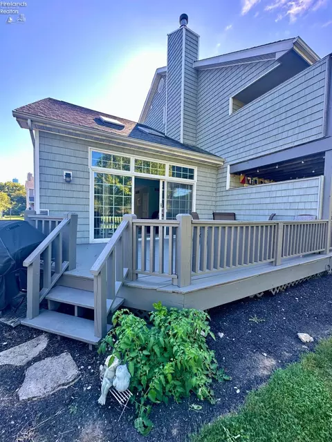 111 W Lakeshore #8F, Kelleys Island, OH 43438