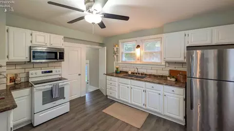 Kitchen - 909 Main St, Huron, OH 44839 photo 4 of 4