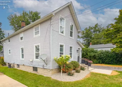 Exterior - 909 Main St, Huron, OH 44839 photo 6 of 6