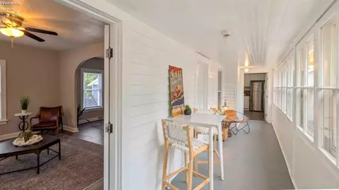 Entry Way - 909 Main St, Huron, OH 44839 photo 1 of 1