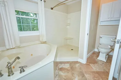Bath - 304 Riverside, Huron, OH 44839 photo 3 of 6