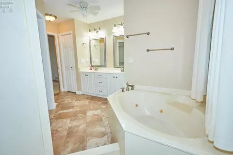 Bath - 304 Riverside, Huron, OH 44839 photo 5 of 6