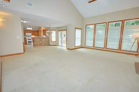 Living - 304 Riverside, Huron, OH 44839 photo 4 of 9