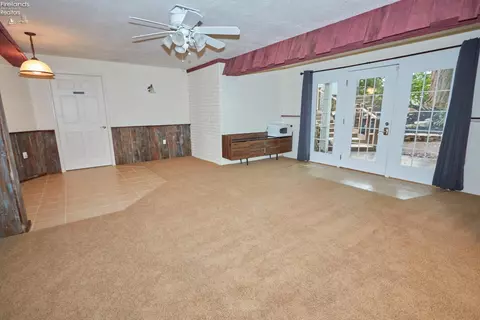 Living - 304 Riverside, Huron, OH 44839 photo 9 of 9