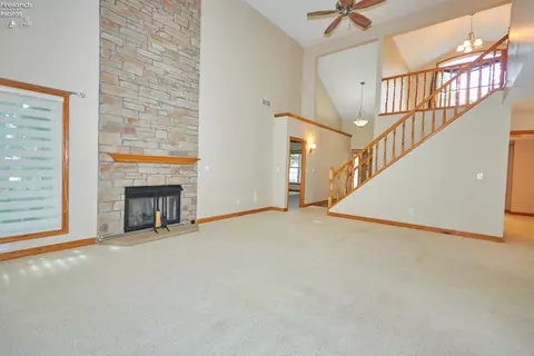 Living - 304 Riverside, Huron, OH 44839 photo 6 of 9