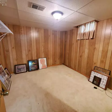 Bedroom - 408 Ontario St, Huron, OH 44839 photo 4 of 4
