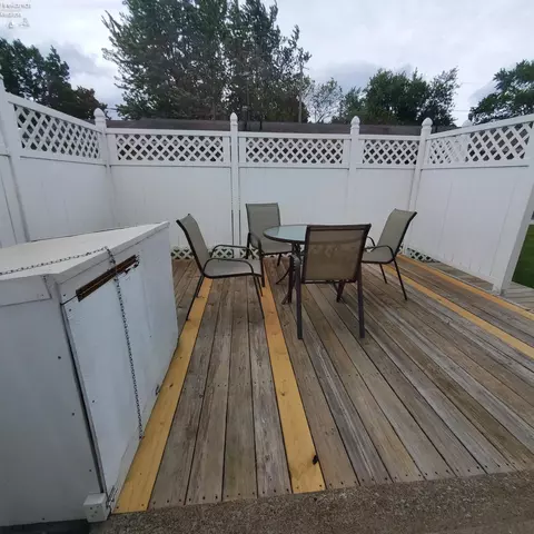 Exterior - 408 Ontario St, Huron, OH 44839 photo 7 of 7