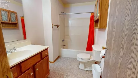 Bath - 30 Wedgewood Dr, Willard, OH 44890 photo 1 of 4