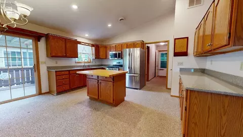 Kitchen - 30 Wedgewood Dr, Willard, OH 44890 photo 1 of 4