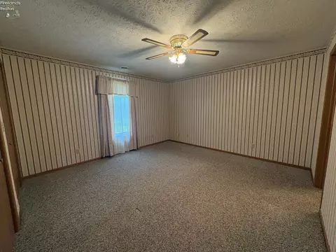 Bedroom - 30 Wedgewood Dr, Willard, OH 44890 photo 5 of 6
