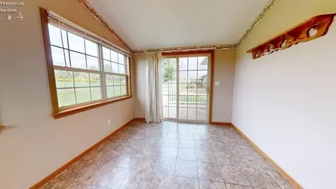 Dining - 30 Wedgewood Dr, Willard, OH 44890 photo 1 of 1