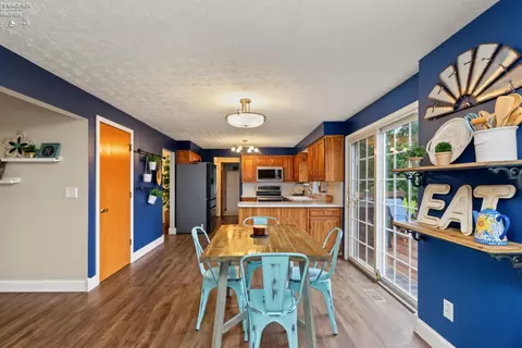 Dining - 602 Linden Ln, Willard, OH 44890 photo 1 of 5