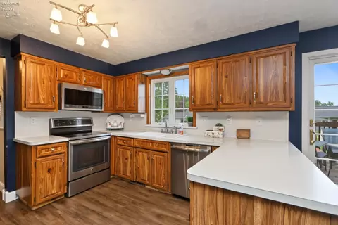 Kitchen - 602 Linden Ln, Willard, OH 44890 photo 1 of 3