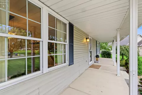 Exterior - 602 Linden Ln, Willard, OH 44890 photo 3 of 11
