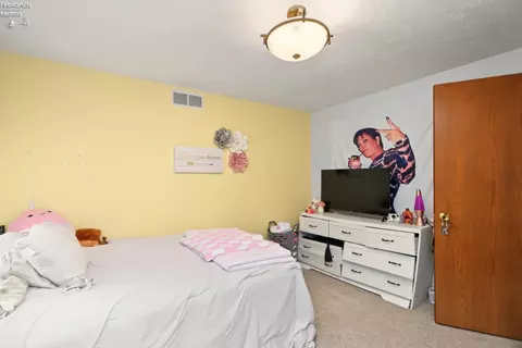 Bedroom - 602 Linden Ln, Willard, OH 44890 photo 5 of 6
