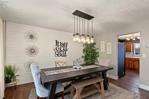 Dining - 602 Linden Ln, Willard, OH 44890 photo 3 of 5