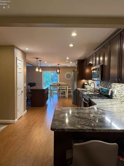 Kitchen - 4006 Cleveland Rd E, Huron, OH 44839 photo 4 of 5