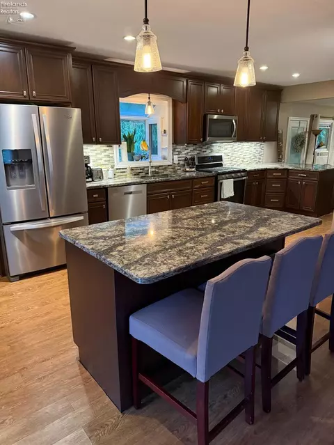 Kitchen - 4006 Cleveland Rd E, Huron, OH 44839 photo 3 of 5