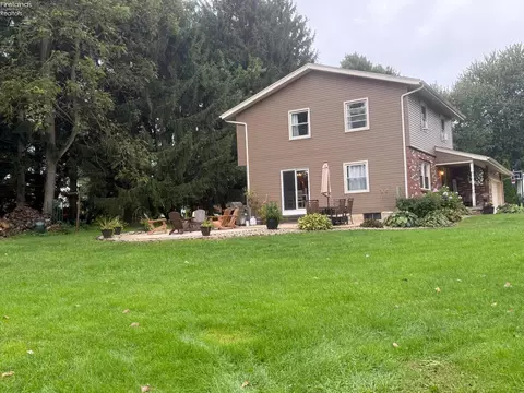 Exterior - 4006 Cleveland Rd E, Huron, OH 44839 photo 2 of 5