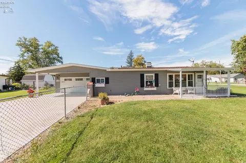 12182 Eaton Blvd, Grafton, OH 44044