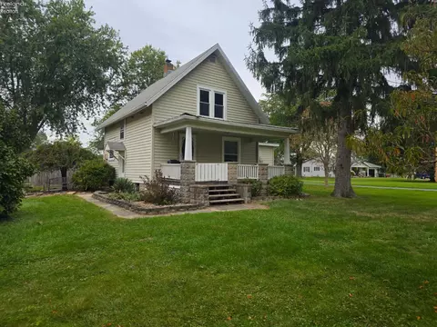 902 Timpe Rd, Fremont, OH 43420