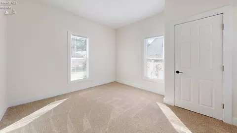 Bedroom - 110 Emerald St, Willard, OH 44890 photo 8 of 8