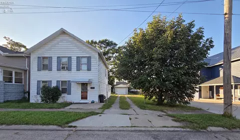 715 Sycamore St, Sandusky, OH 44870