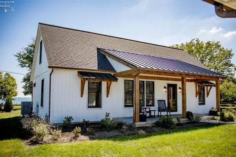 232 Mcgettigan Ln, Kelleys Island, OH 43438