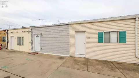421 Parker Dr, Sandusky, OH 44870