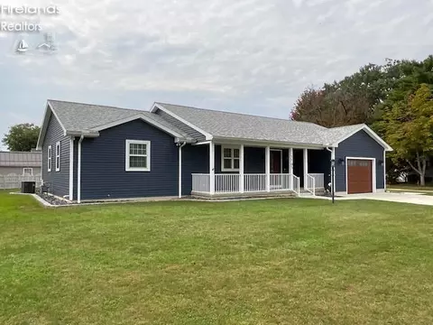 1705 Hayes Ave, Fremont, OH 43420