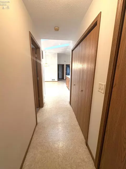 Entry Way - 20 Wedgewood Dr, Willard, OH 44890 photo 1 of 1