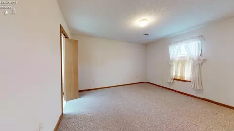 Bedroom - 20 Wedgewood Dr, Willard, OH 44890 photo 3 of 8
